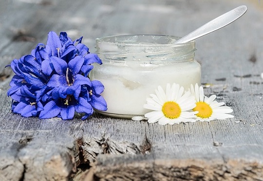 aceite de coco reduce grasa mientras duermes